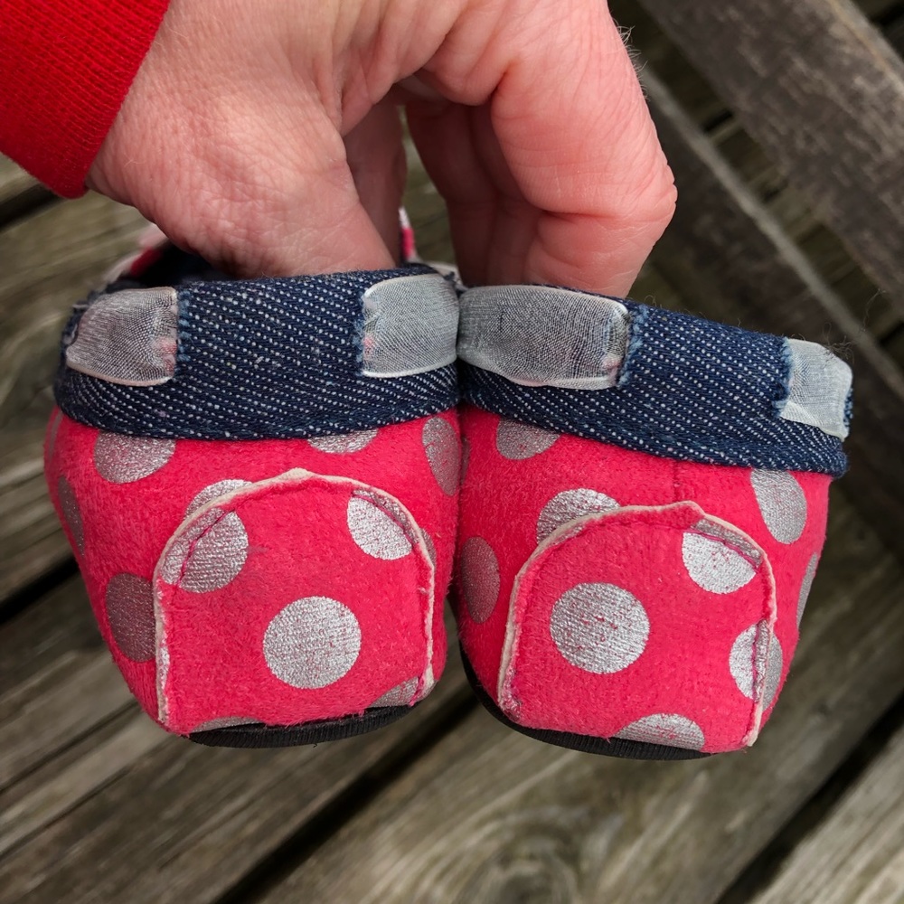 Girls Suede/Denim Polka-Dot Moccasin Slippers! NEW! - Picture 3 of 8